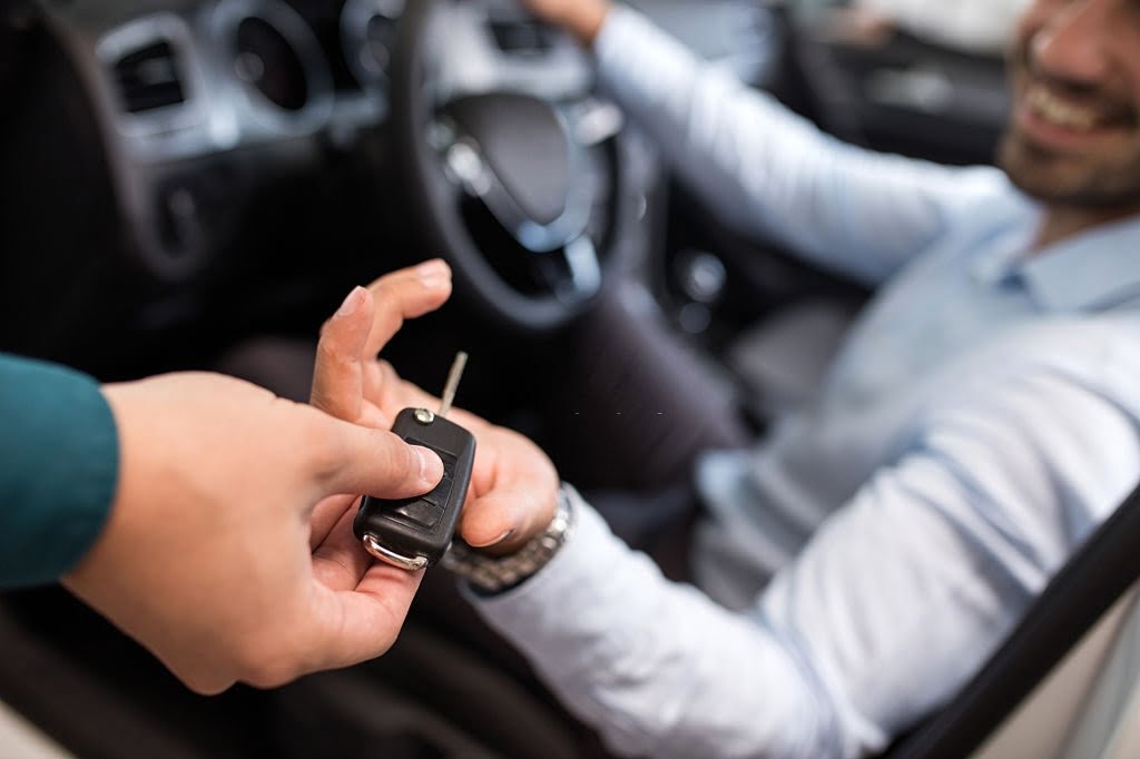 Hambantota Taxi Cab service 2 Professional taxi driver in Hambantota