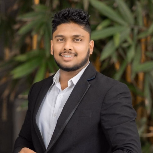 Kamal Perera, Ceylon Taxi driver