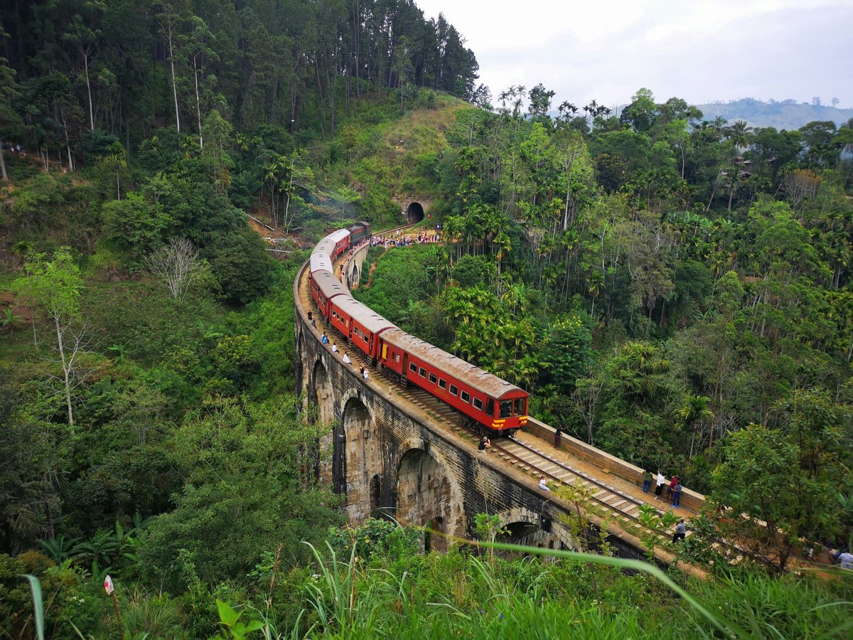 Train on the Nine Arch Bridge near Ella Train on the Nine Arch Bridge near Ella