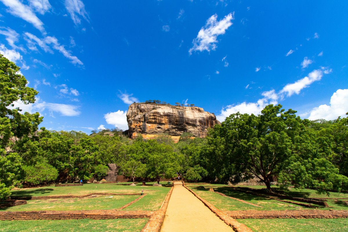 Path through the gardens to Sigiriya rock